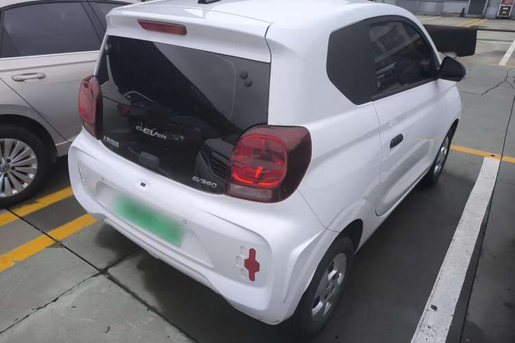 Used Roewe Clever 2021 302 km New Four-Seater Super-Efficient Version Rear Right 45 Deg