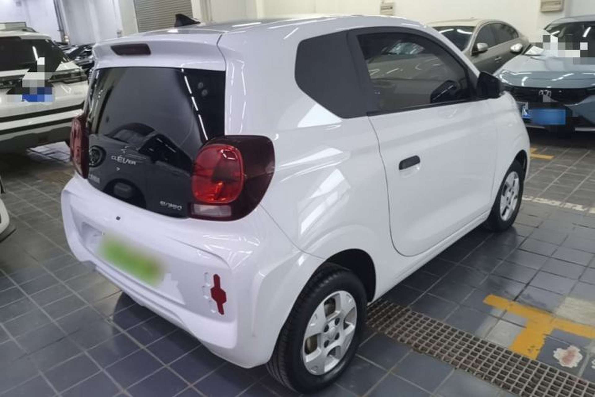 Used Roewe Clever 2021 302 km New Four-Seater Super-Efficient Version Rear Right 45 Deg
