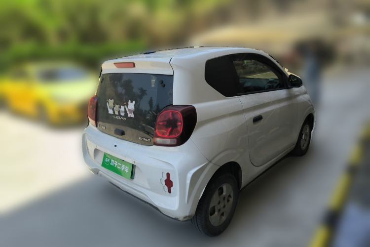 Used Roewe Clever 2021 302 km New Four-Seater Super-Efficient Version Rear Right 45 Deg