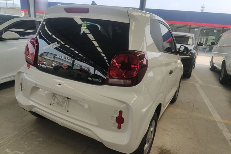 Used Roewe Clever 2021 302 km New Four-Seater Super-Efficient Version Rear Right 45 Deg