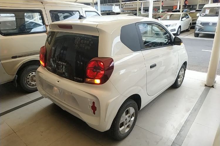 Used Roewe Clever 2021 302 km New Four-Seater Super-Efficient Version Rear Right 45 Deg