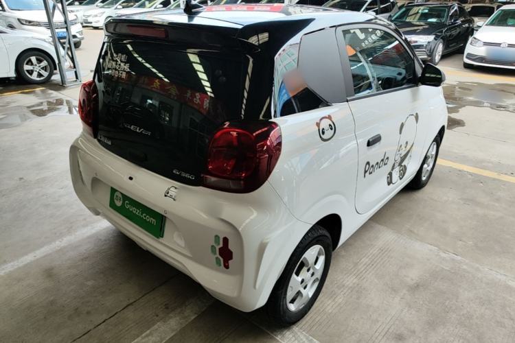 Used Roewe Clever 2021 302km All-Round Version Rear Right 45 Deg