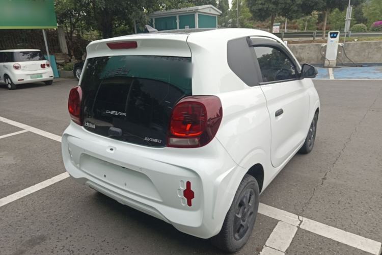Used Roewe Clever 2021 302 km New Four-Seater Super-Efficient Version Rear Right 45 Deg