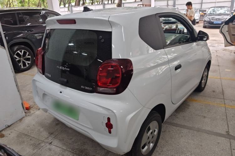 Used Roewe Clever 2021 302km Excellence Edition Rear Right 45 Deg