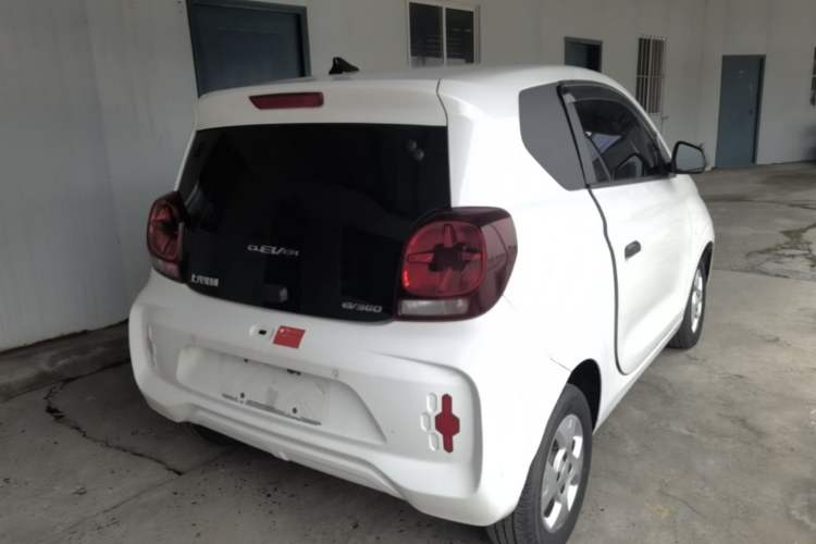 Used Roewe Clever 2021 302 km New Four-Seater Super-Efficient Version Rear Right 45 Deg