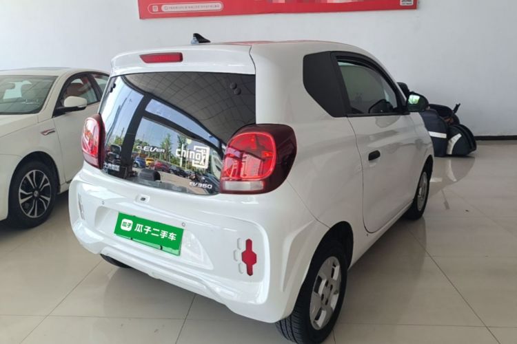 Used Roewe Clever 2021 302km All-Round Version Rear Right 45 Deg