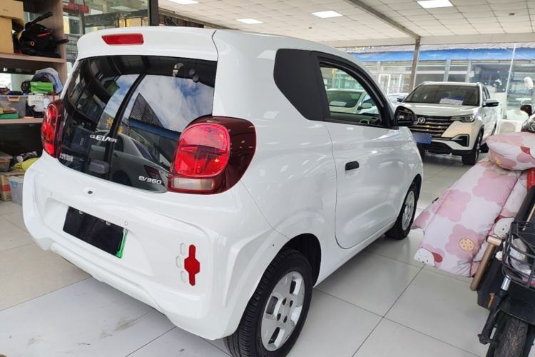 Used Roewe Clever 2021 302 km New Four-Seater Super-Efficient Version Rear Right 45 Deg