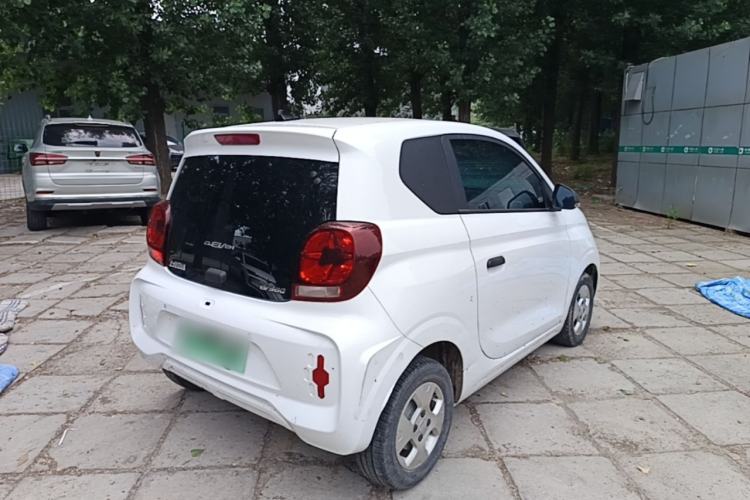 Used Roewe Clever 2021 302km All-Round Version Rear Right 45 Deg