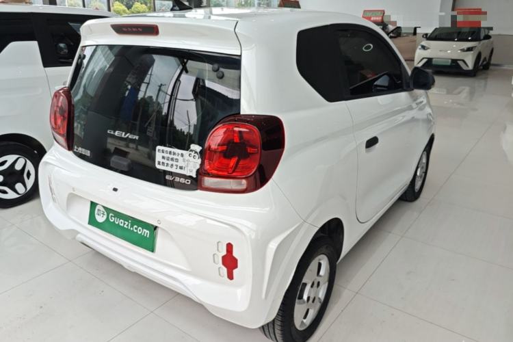 Used Roewe Clever 2021 302 km New Four-Seater Super-Efficient Version Rear Right 45 Deg
