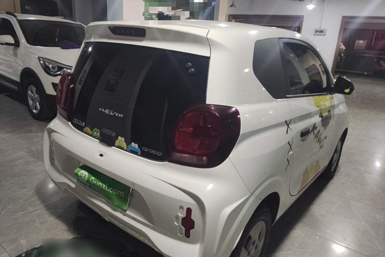 Used Roewe Clever 2021 302km All-Round Version Rear Right 45 Deg