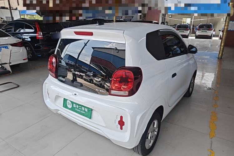 Used Roewe Clever 2021 302 km New Four-Seater Super-Efficient Version Rear Right 45 Deg