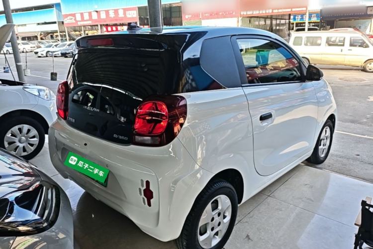 Used Roewe Clever 2021 302 km New Four-Seater Super-Efficient Version Rear Right 45 Deg