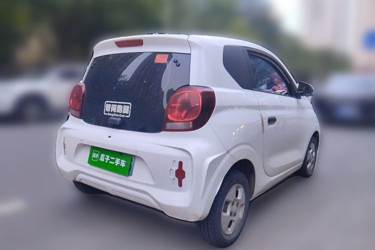 Used Roewe Clever 2021 302km All-Round Version Rear Right 45 Deg