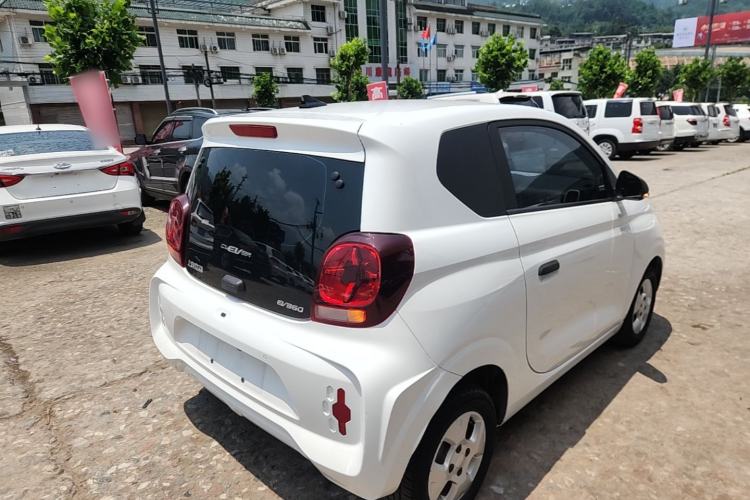Used Roewe Clever 2021 302km All-Round Version Rear Right 45 Deg