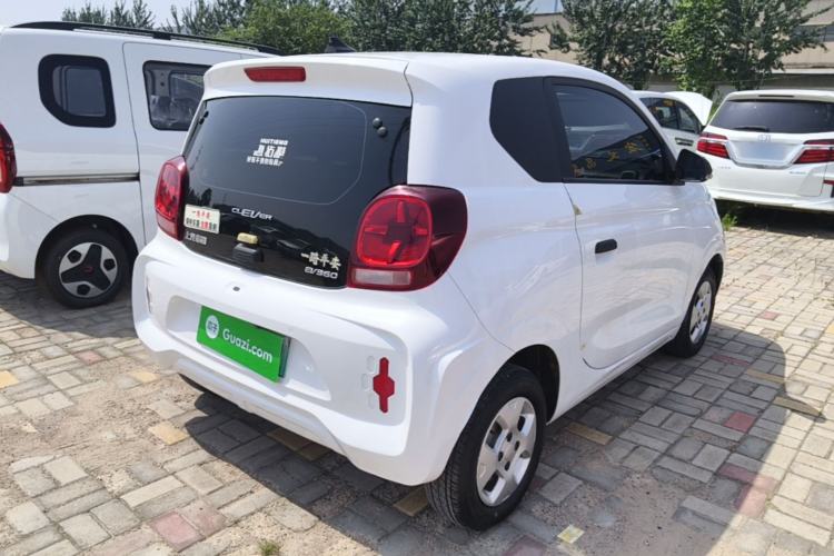 Used Roewe Clever 2021 302 km New Four-Seater Super-Efficient Version Rear Right 45 Deg