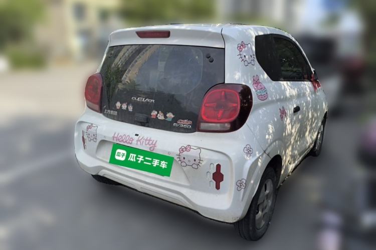Used Roewe Clever 2021 302km All-Round Version Rear Right 45 Deg