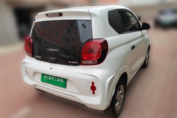 Used Roewe Clever 2021 302km All-Round Version Rear Right 45 Deg