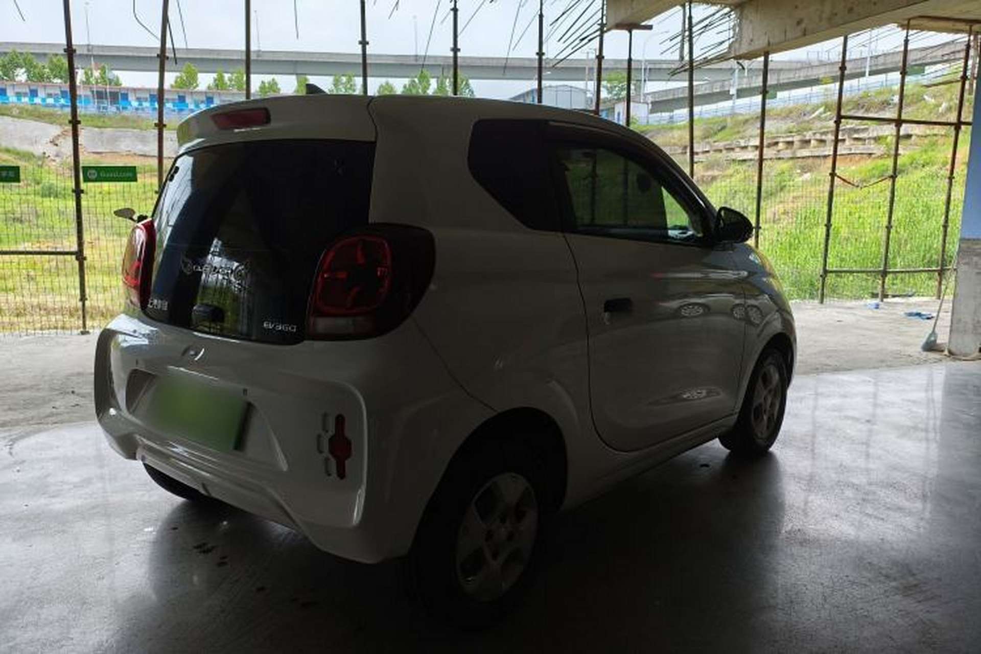 Used Roewe Clever 2021 302 km New Four-Seater Super-Efficient Version Rear Right 45 Deg