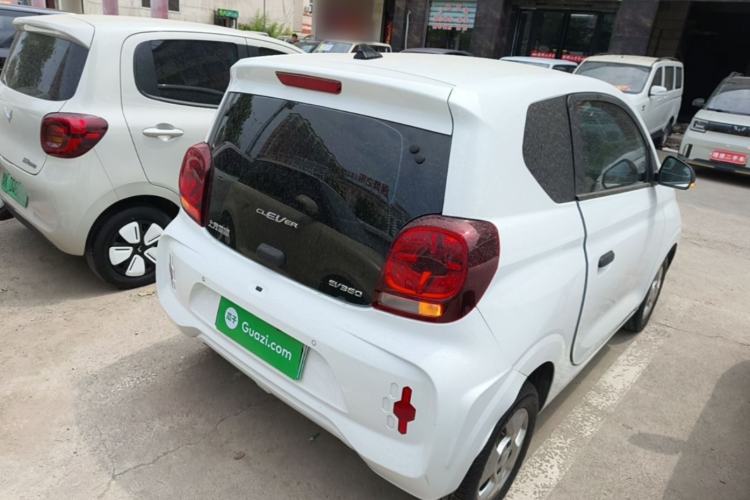 Used Roewe Clever 2021 302km All-Round Version Rear Right 45 Deg