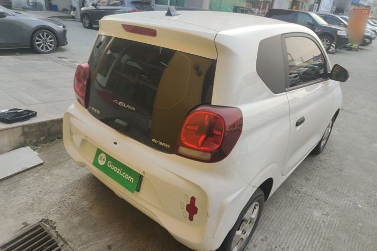 Used Roewe Clever 2021 302 km New Four-Seater Super-Efficient Version Rear Right 45 Deg