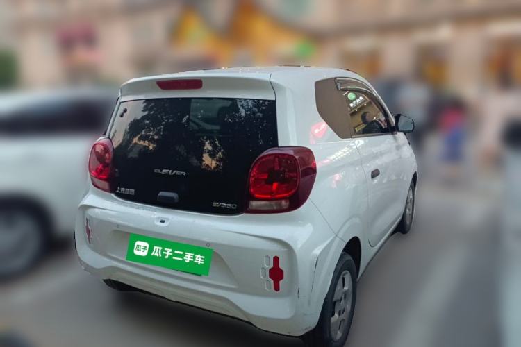 Used Roewe Clever 2021 302 km New Four-Seater Super-Efficient Version Rear Right 45 Deg
