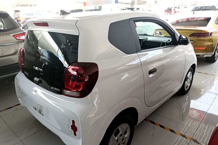 Used Roewe Clever 2021 302 km New Four-Seater Super-Efficient Version Rear Right 45 Deg