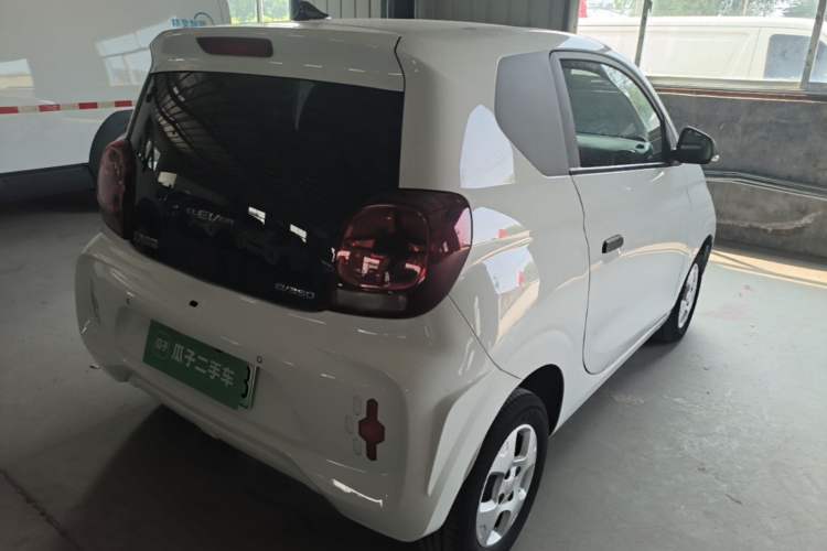 Used Roewe Clever 2021 302 km New Four-Seater Super-Efficient Version Rear Right 45 Deg