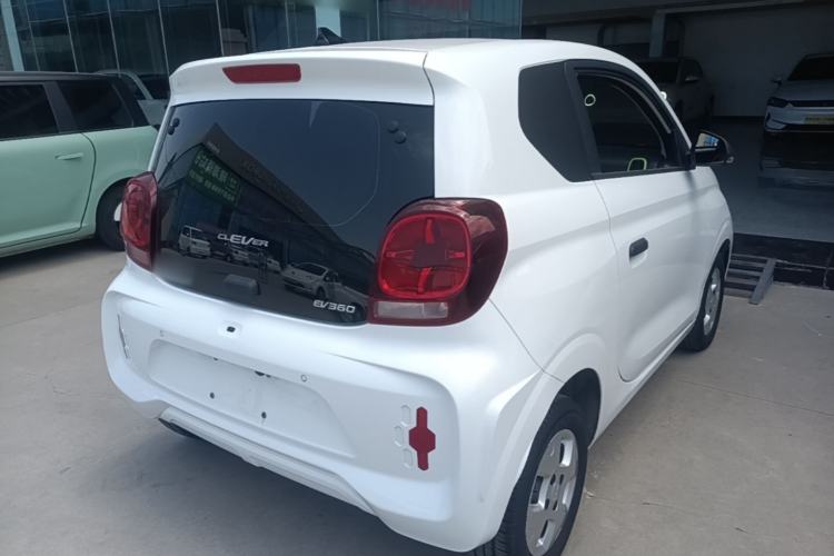 Used Roewe Clever 2021 302km All-Round Version Rear Right 45 Deg