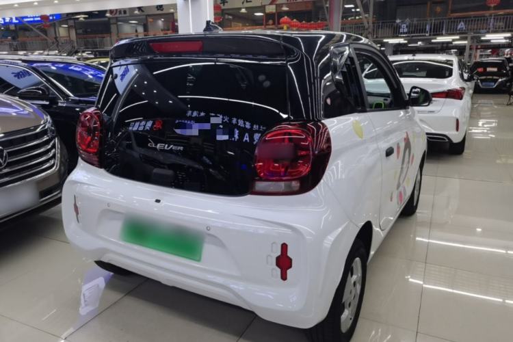 Used Roewe Clever 2021 302 km New Four-Seater Super-Efficient Version Rear Right 45 Deg