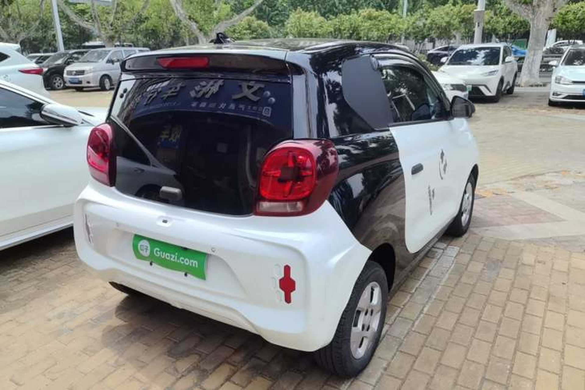Used Roewe Clever 2021 302km All-Round Version Rear Right 45 Deg
