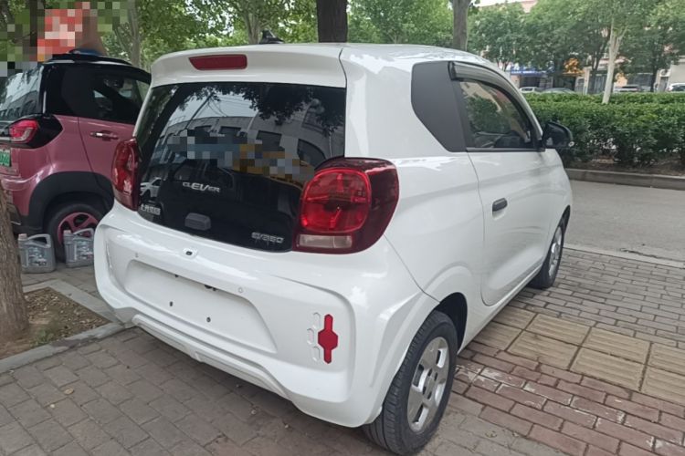 Used Roewe Clever 2021 302 km New Four-Seater Super-Efficient Version Rear Right 45 Deg