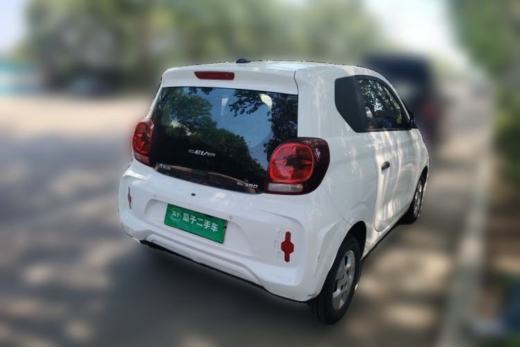 Used Roewe Clever 2021 302km All-Round Version Rear Right 45 Deg