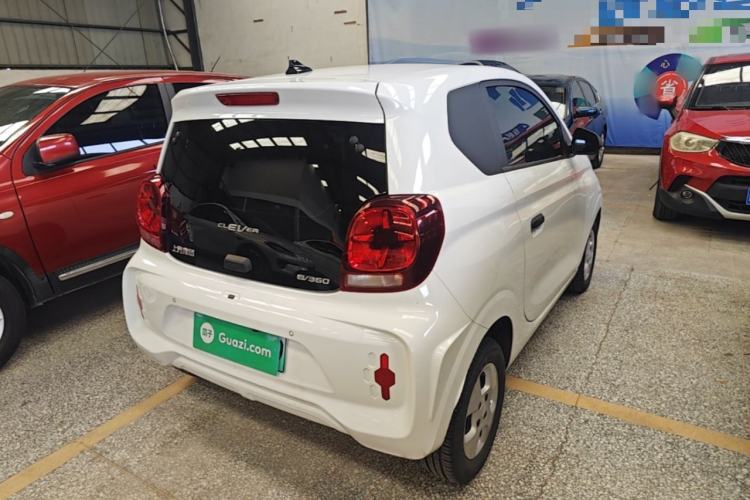 Used Roewe Clever 2021 302 km New Four-Seater Super-Efficient Version Rear Right 45 Deg