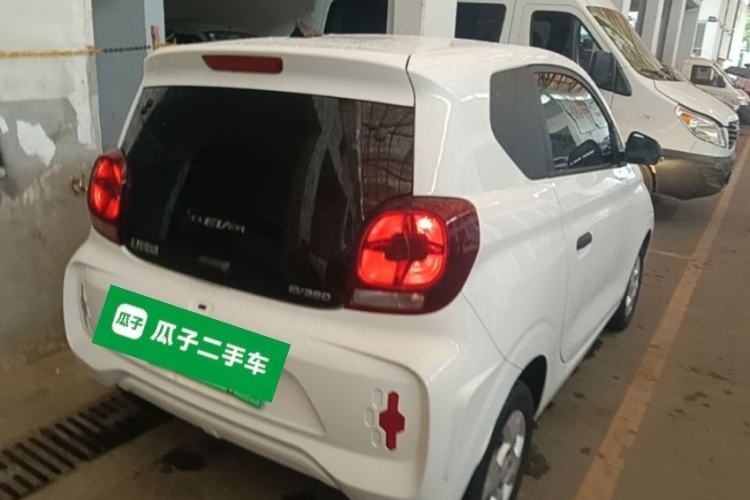 Used Roewe Clever 2021 302 km New Four-Seater Super-Efficient Version Rear Right 45 Deg