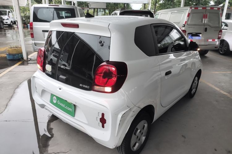 Used Roewe Clever 2021 302 km New Four-Seater Super-Efficient Version Rear Right 45 Deg