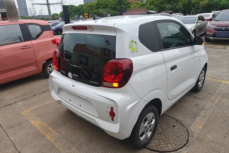 Used Roewe Clever 2021 302km All-Round Version Rear Right 45 Deg