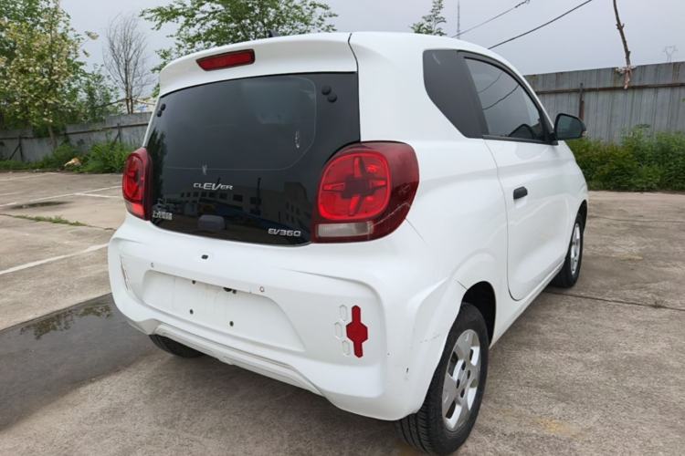 Used Roewe Clever 2021 302 km New Four-Seater Super-Efficient Version Rear Right 45 Deg