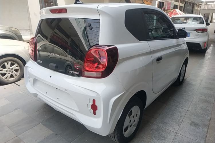 Used Roewe Clever 2021 302km Excellence Edition Rear Right 45 Deg