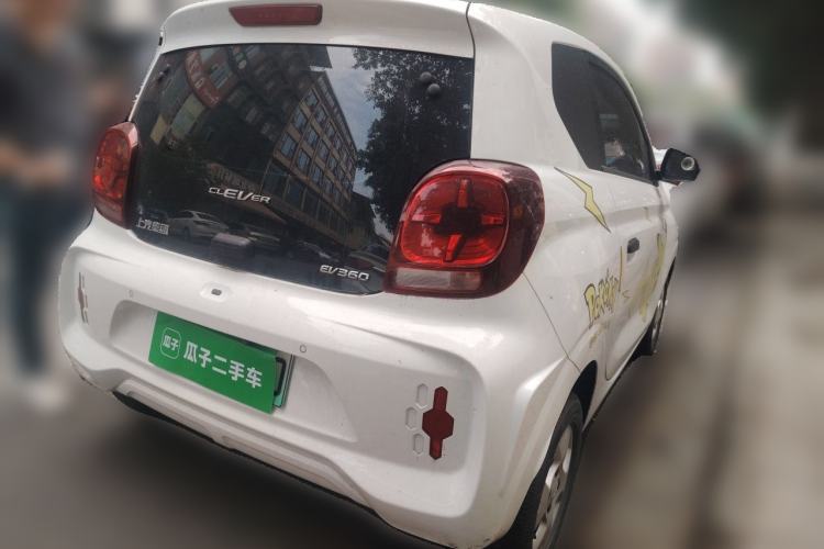 Used Roewe Clever 2021 302 km New Four-Seater Super-Efficient Version Rear Right 45 Deg