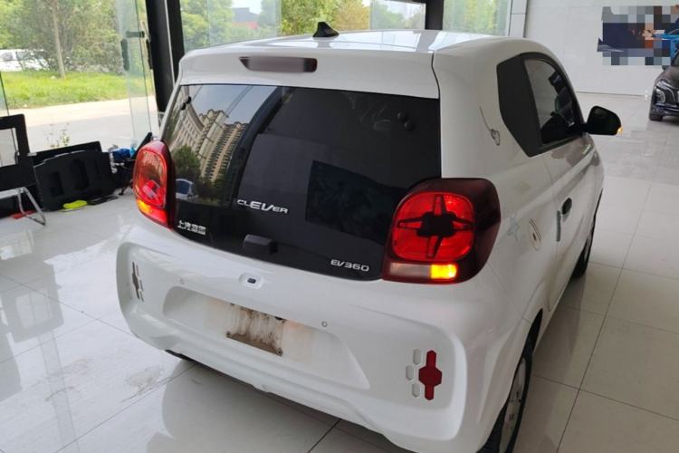 Used Roewe Clever 2021 302 km New Four-Seater Super-Efficient Version Rear Right 45 Deg