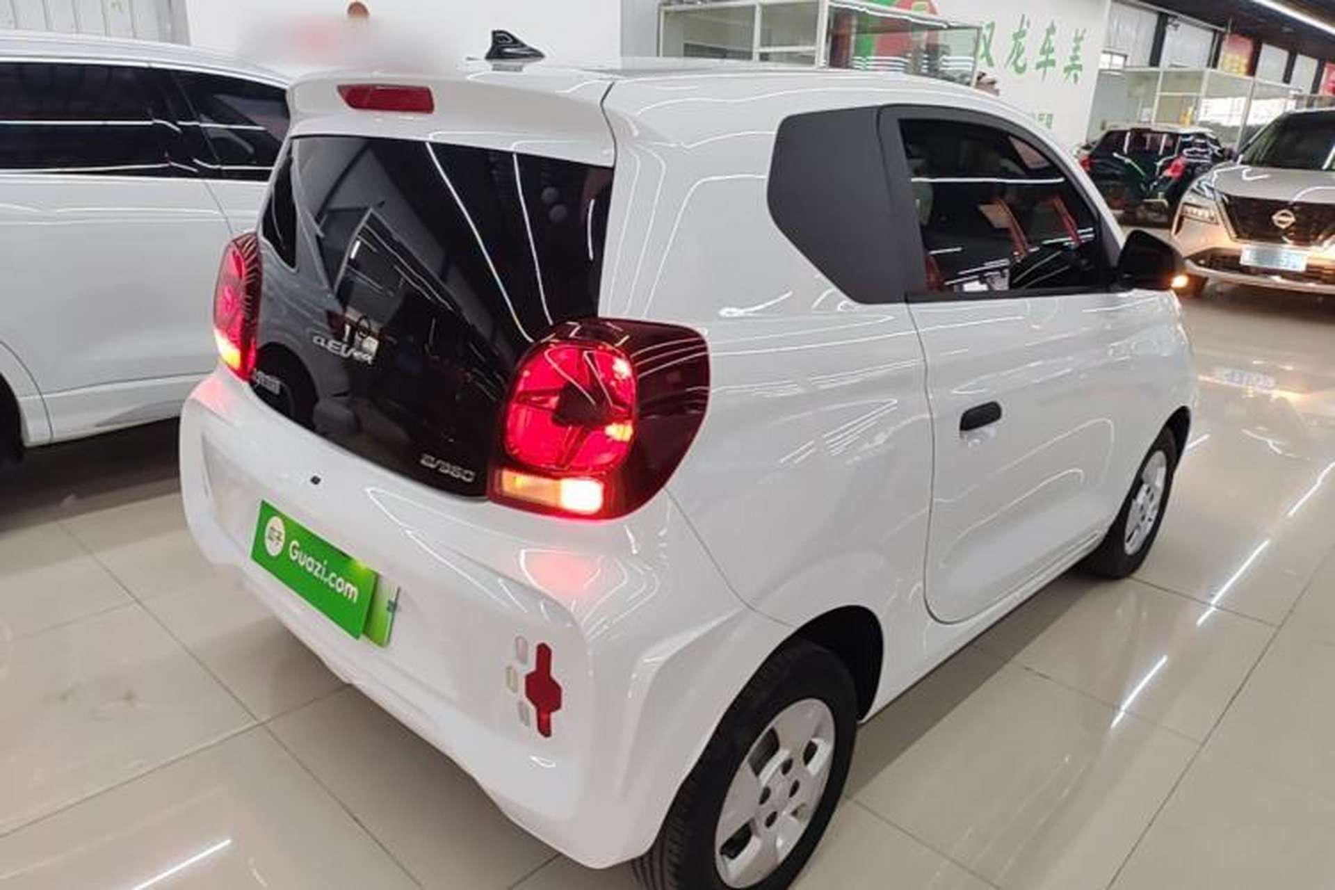 Used Roewe Clever 2021 302 km New Four-Seater Super-Efficient Version Rear Right 45 Deg