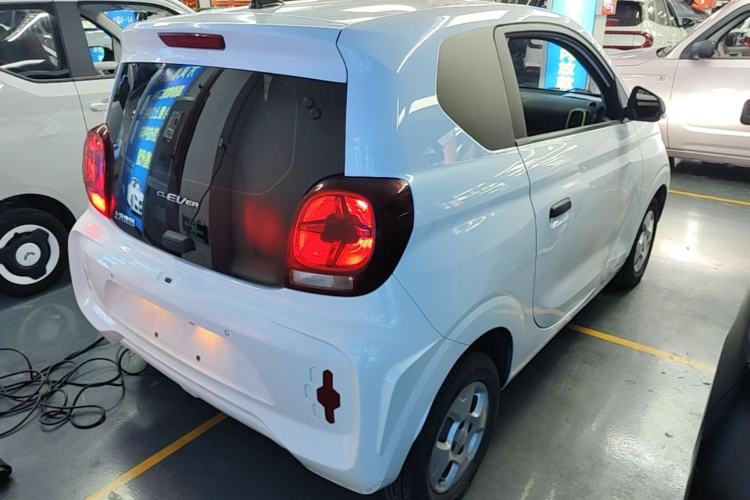 Used Roewe Clever 2021 302 km New Four-Seater Super-Efficient Version Rear Right 45 Deg