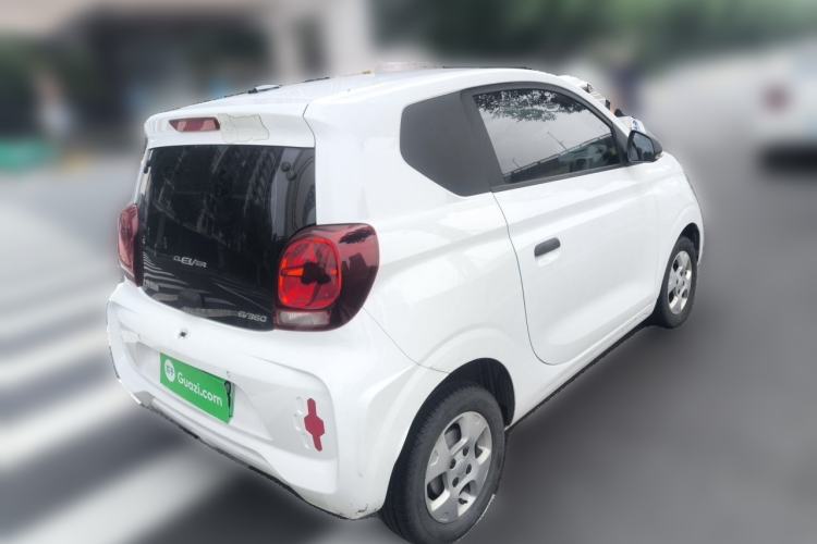 Used Roewe Clever 2021 302 km New Four-Seater Super-Efficient Version Rear Right 45 Deg