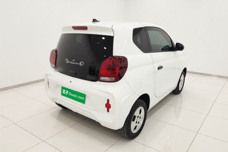 Used Roewe Clever 2021 302km All-Round Version Rear Right 45 Deg