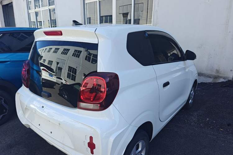 Used Roewe Clever 2021 302km All-Round Version Rear Right 45 Deg
