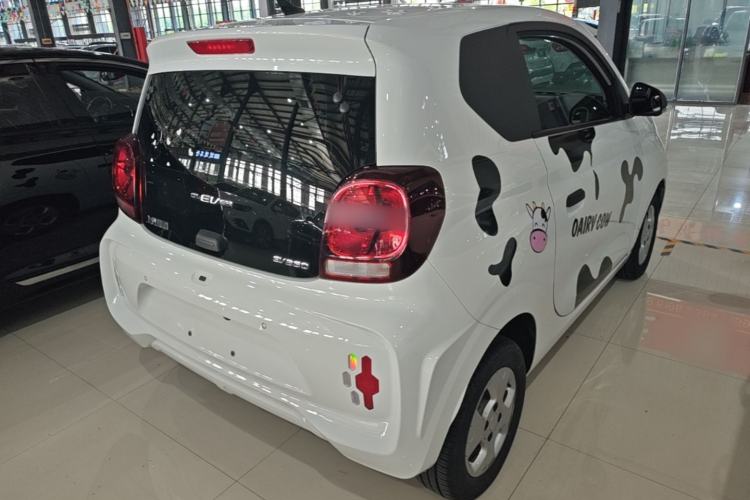 Used Roewe Clever 2021 302 km New Four-Seater Super-Efficient Version Rear Right 45 Deg
