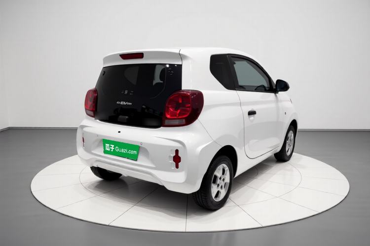 Used Roewe Clever 2021 302km All-Round Version Rear Right 45 Deg