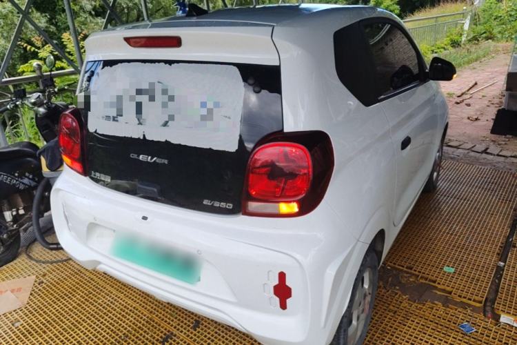 Used Roewe Clever 2021 302 km New Four-Seater Super-Efficient Version Rear Right 45 Deg