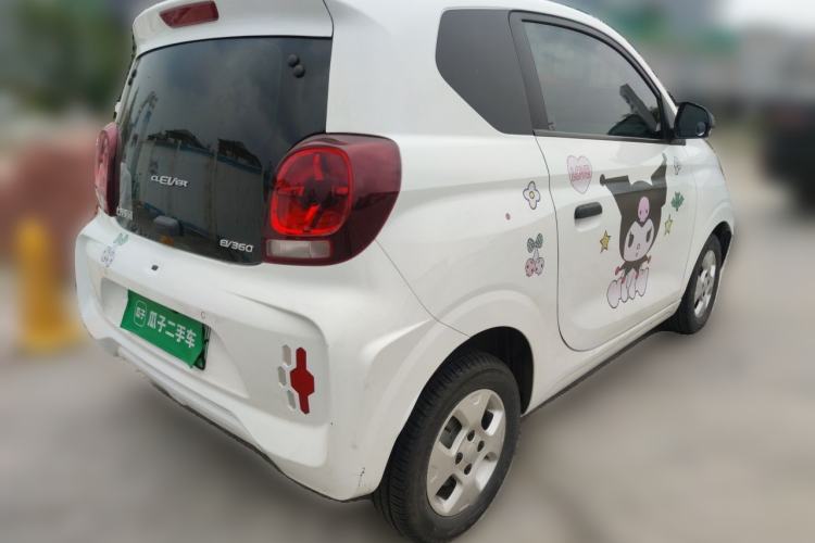 Used Roewe Clever 2021 302 km New Four-Seater Super-Efficient Version Rear Right 45 Deg