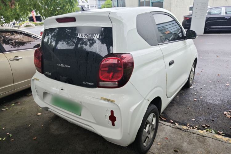 Used Roewe Clever 2021 302km All-Round Version Rear Right 45 Deg